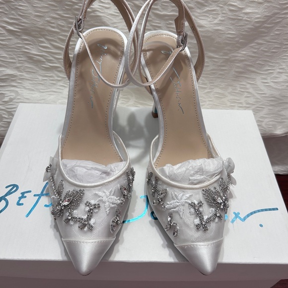 Betsey Johnson Shoes - Betsey Johnson Dressy White Heels